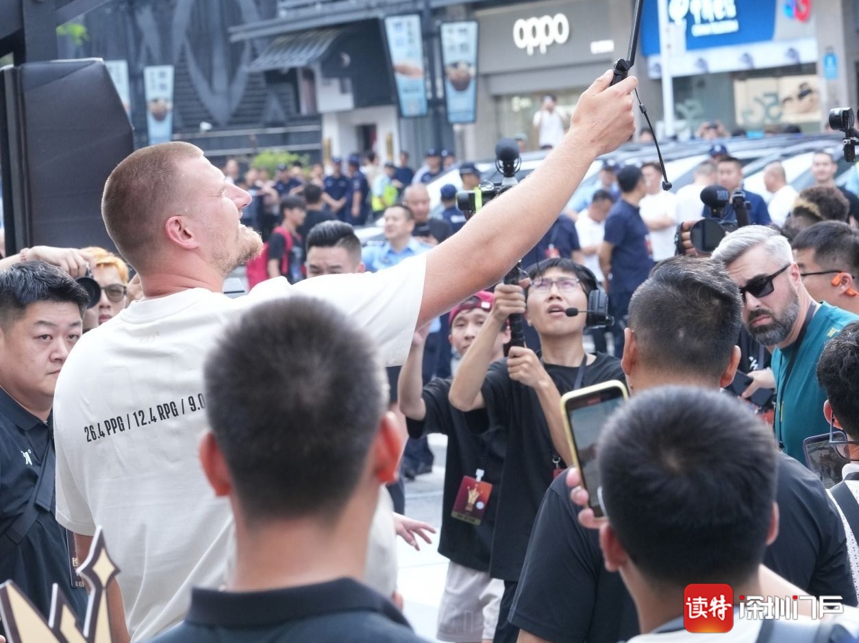 上海队完胜广州队，约基奇刷新纪录