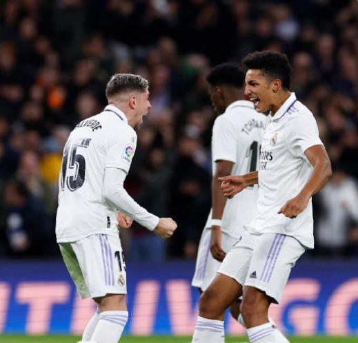 瑞士力克马德里竞技，马丁内利扛起全队