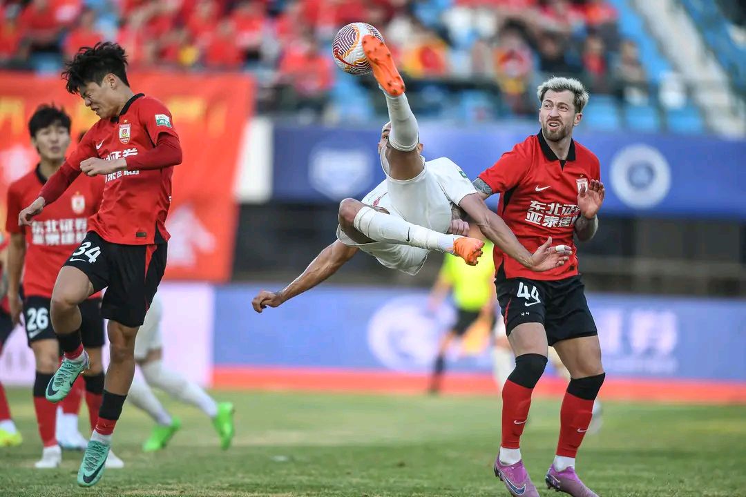 英格兰队险胜中国队，波尔状态火热