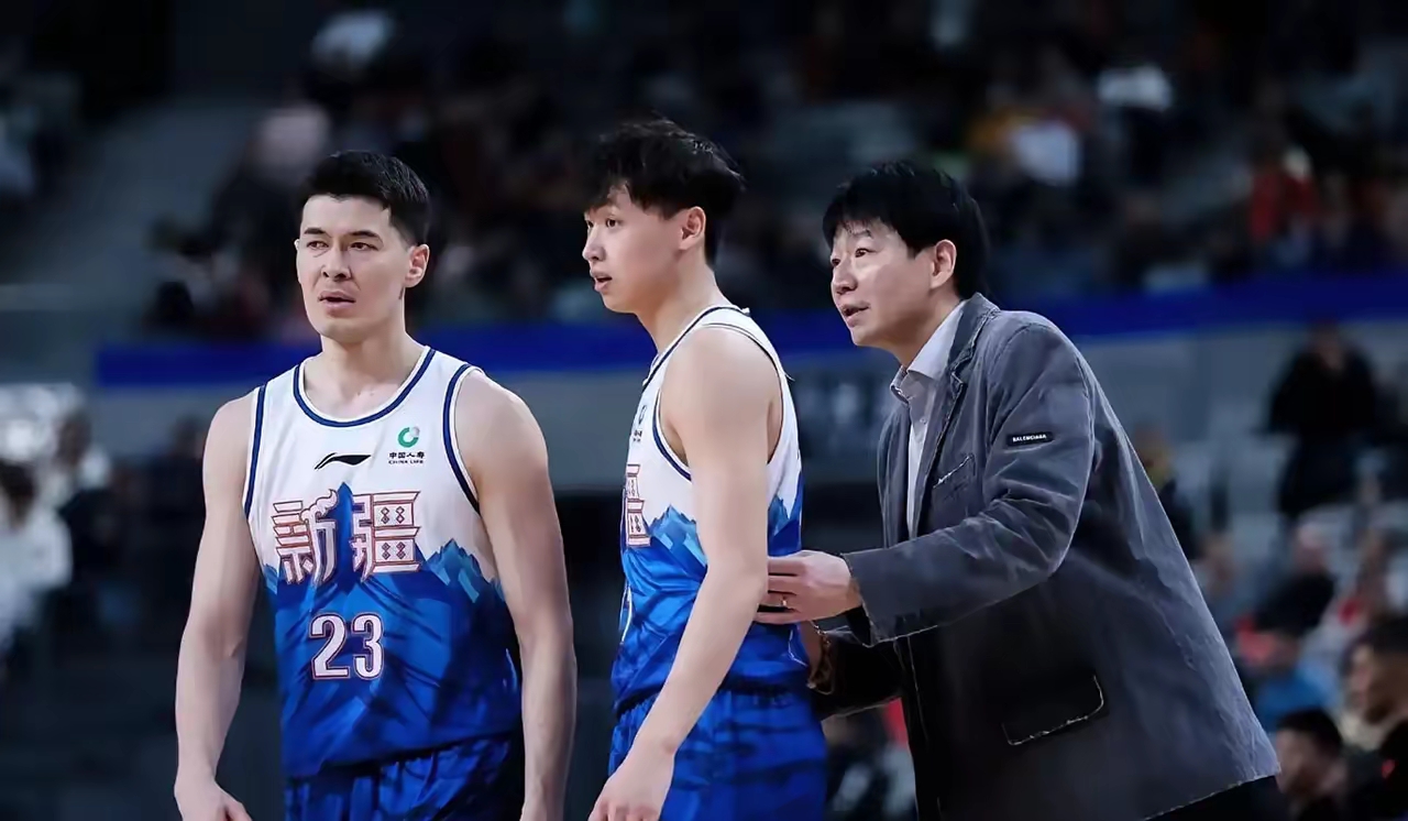 青岛队力克新疆队，布伦森扛起全队