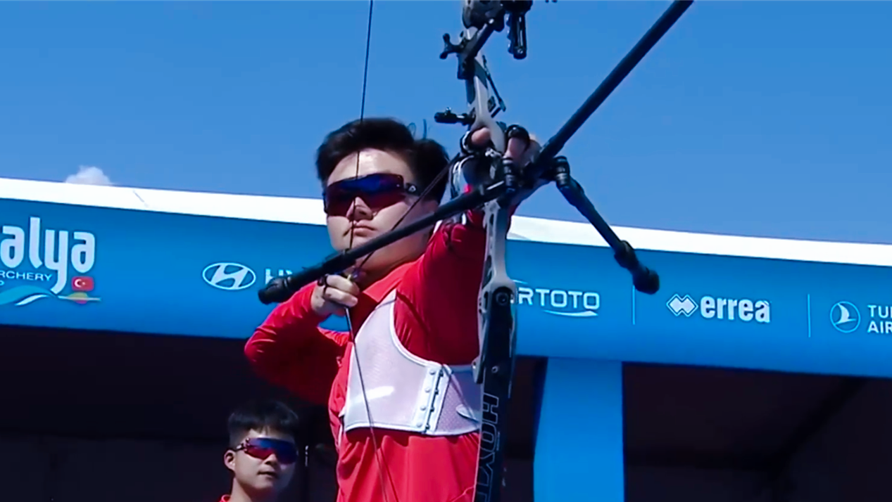 中国队险胜波兰队，奥恰洛夫惊艳四座