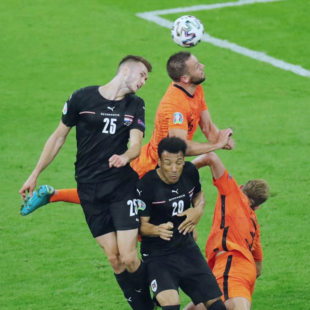 法国队横扫德国队，黄鸭组合状态火热