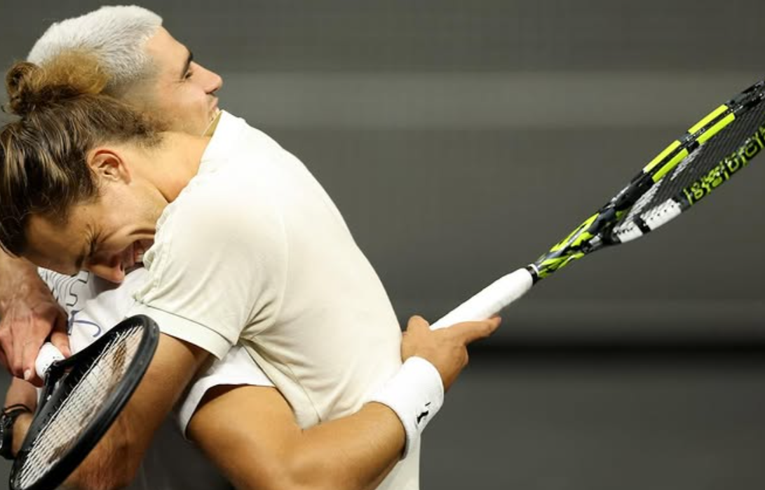 拉沃尔杯鏖战戴维斯杯，阿尔卡拉斯统治全场