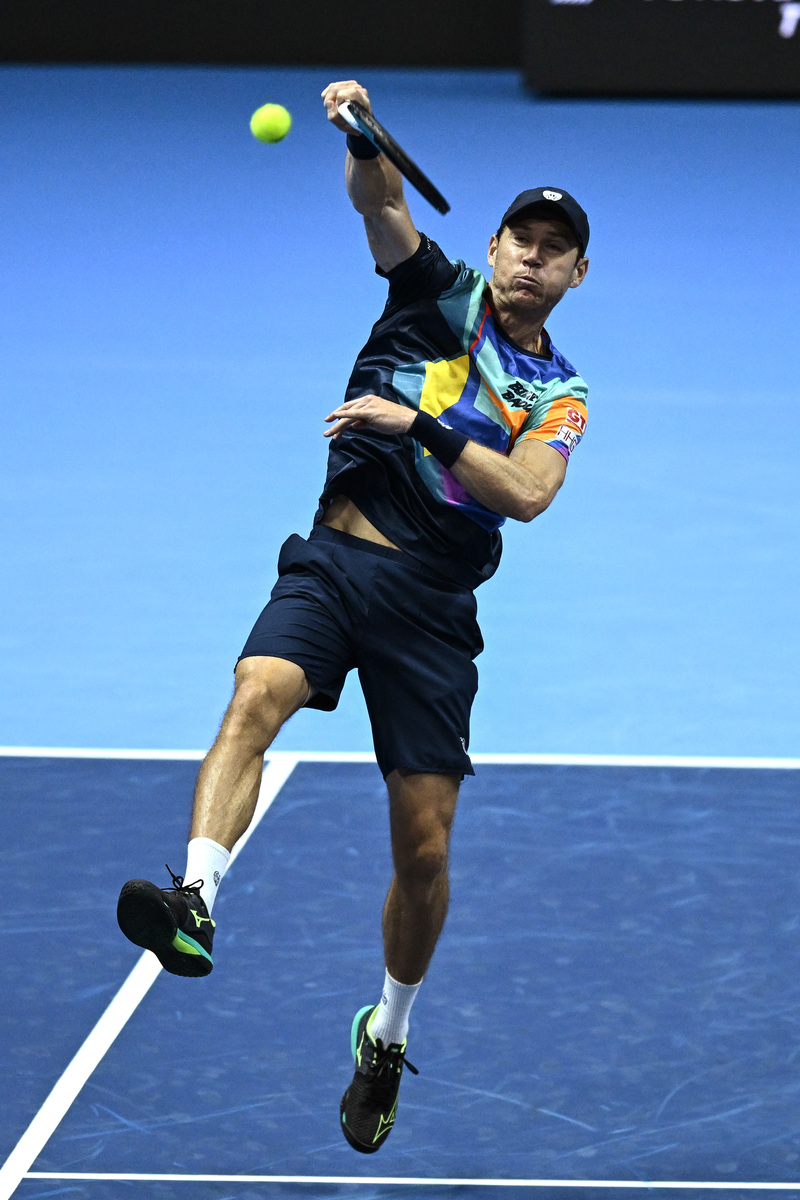 英国网球队碾压美国网球队，西西帕斯一己之力扛起全队