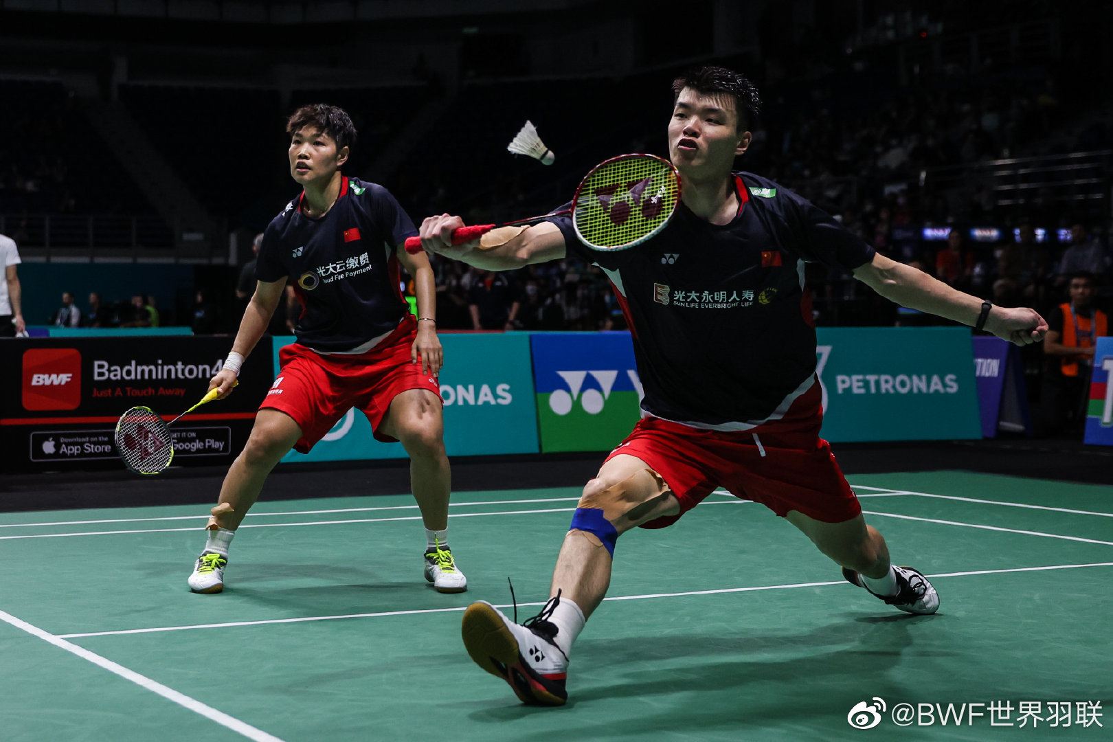 丹麦队力克马来西亚队,黄鸭组合带队取胜 丹麦队力克马来西亚队,黄鸭组合带队取胜