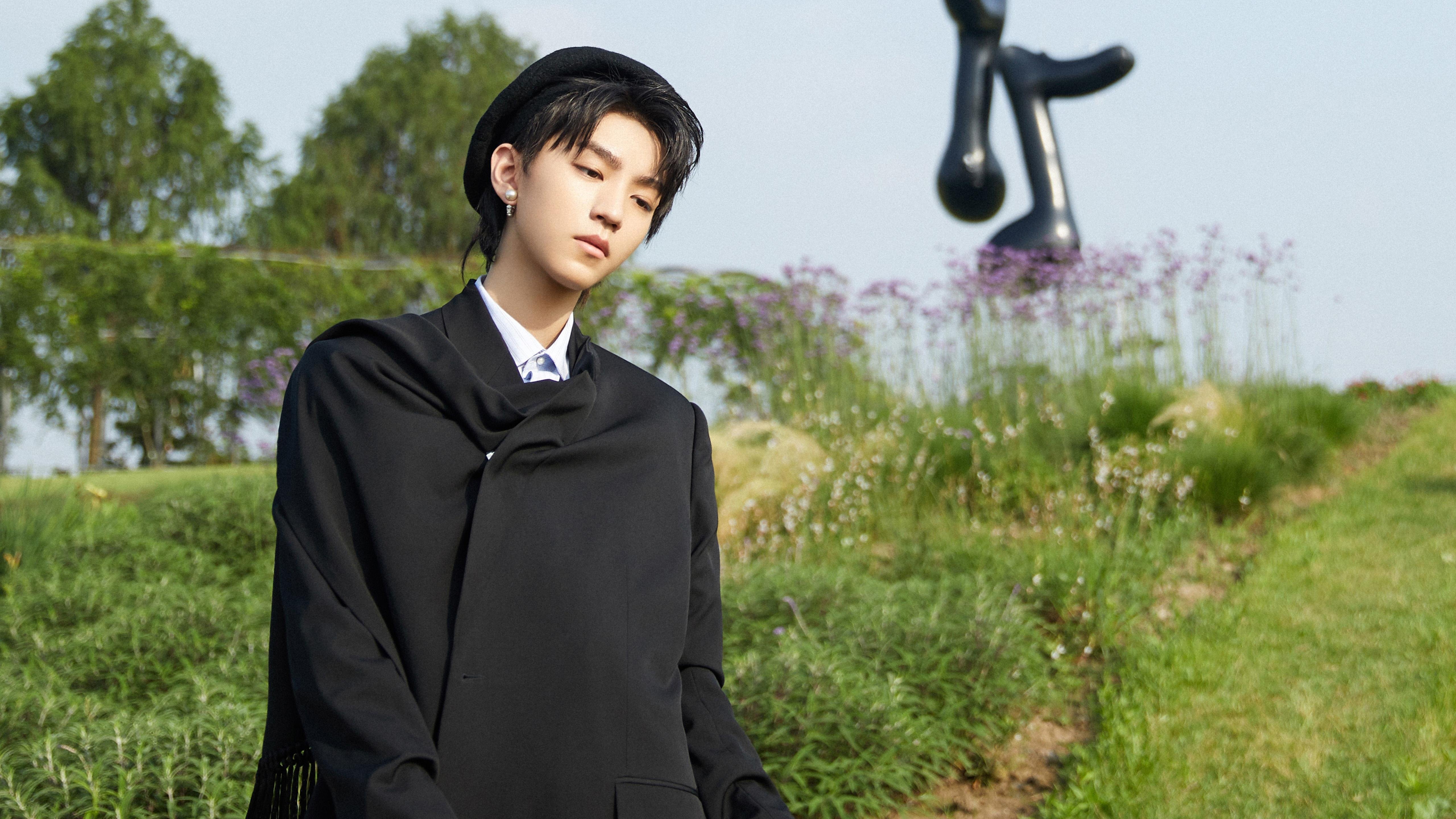 巴尔韦德在焦点战证明自己,伊拉克粉碎冰岛,体育世界的双重启示