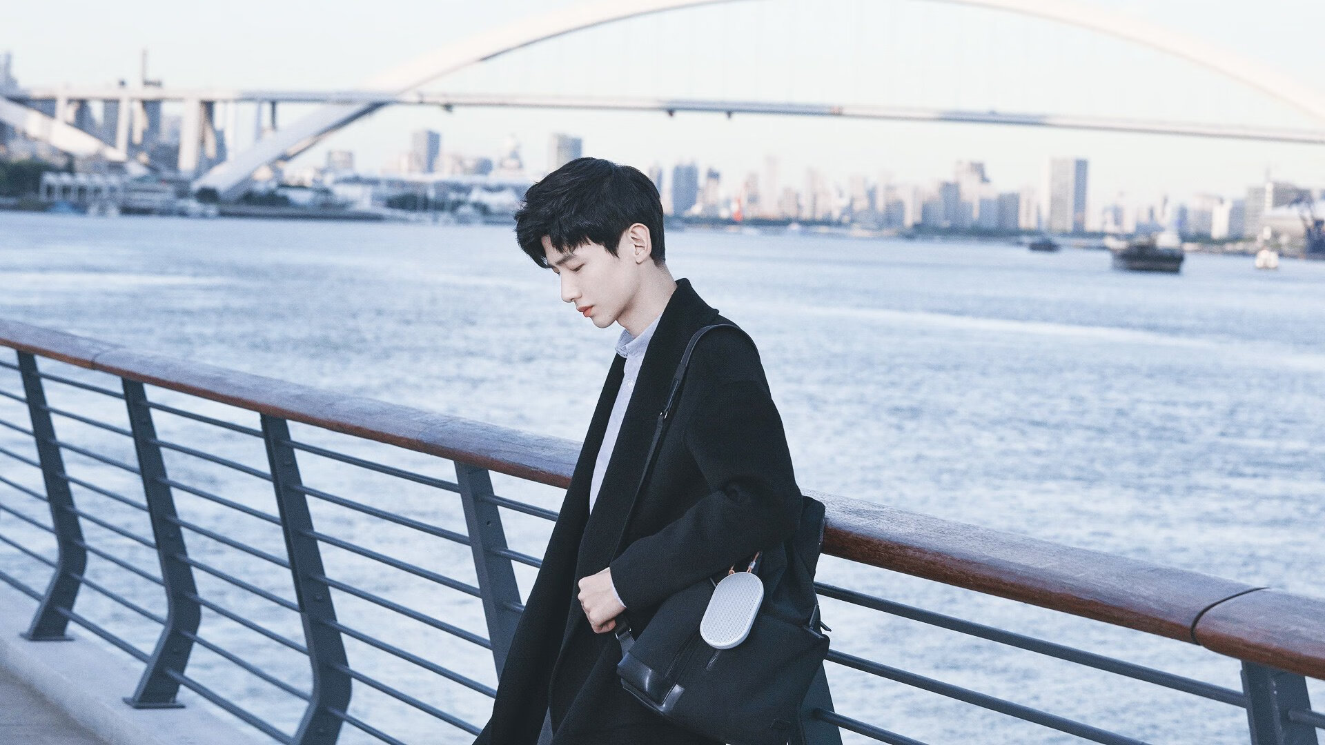 赛道之巅，罗德里戈的压制级表演与F1年度争冠夜