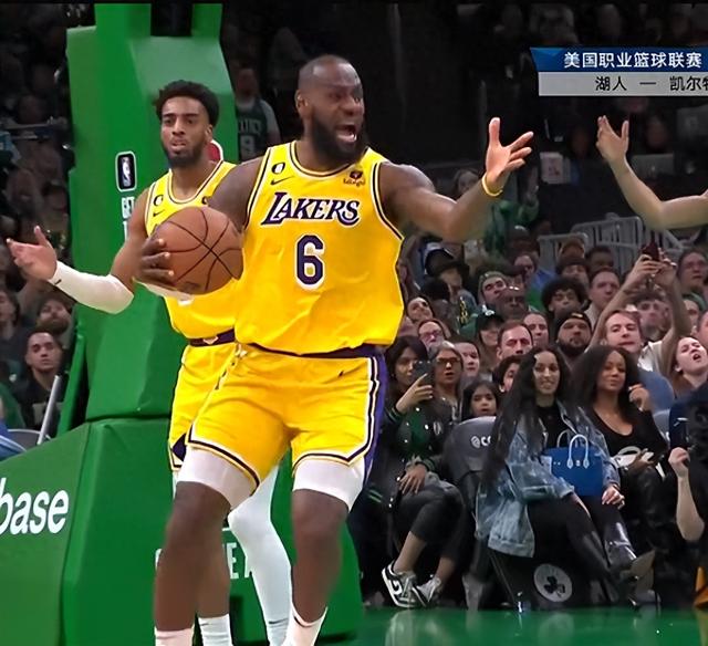 湖人轻取江苏队,霍勒迪带队取胜 湖人轻取江苏队,霍勒迪带队取胜