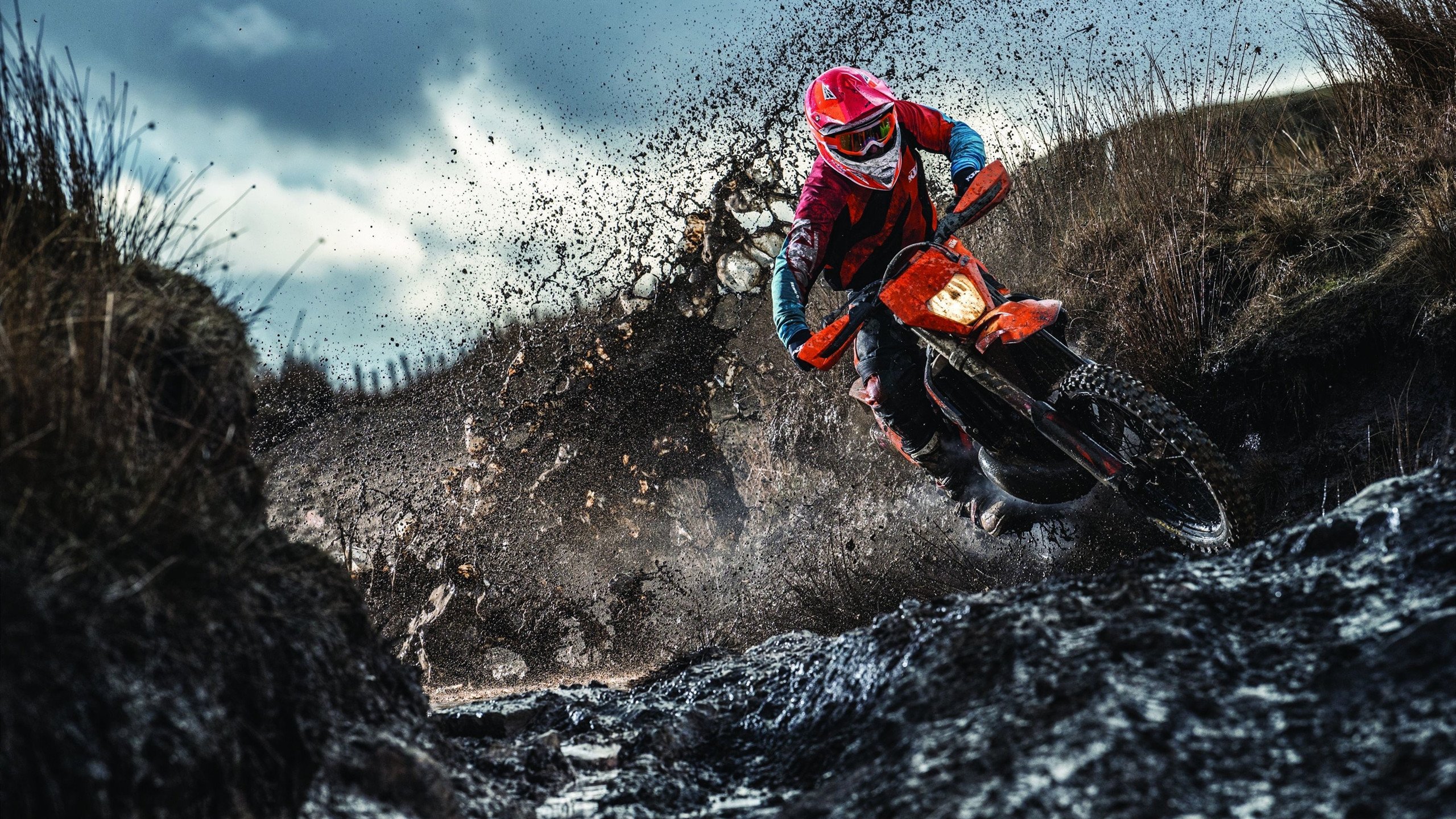 诺坎普惊雷，当巴萨的洪流遇上巴雷拉的孤岛