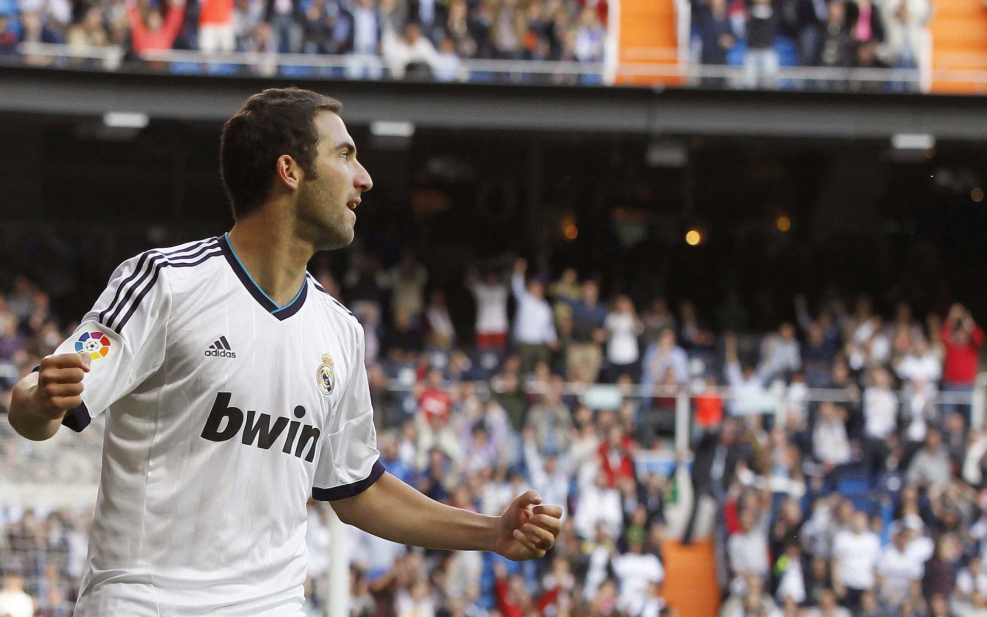 跨界主宰,从鹈鹕打穿广厦到班凯罗F1赛道争冠,唯一性如何炼成?